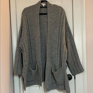 Topshop, Ribbed Heather Gray Cardigan, Front Pockets, Size Medium